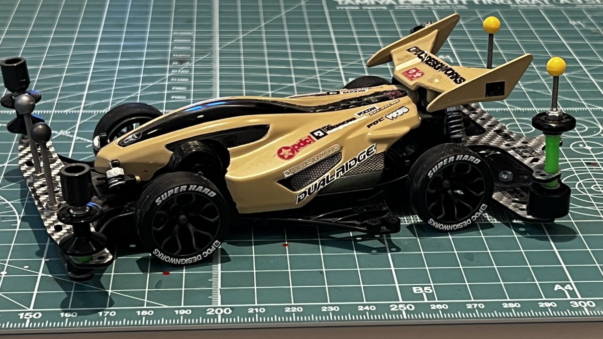 c_p_y's tweet photo. 【新ステッカー販売】
DRJをFMA化できるガイドステッカー販売開始です。
ドレスアッステッカーやHD-BASEステッカーもついてますよ。
#mini4wd #fma #drj #hdbase #デュアルリッジ
https://t.co/bgzvu5kn4L https://t.co/ZwW2nZHB97