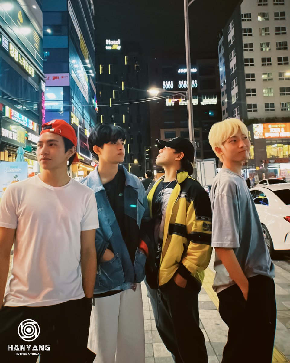 blcommunity_int tweet media