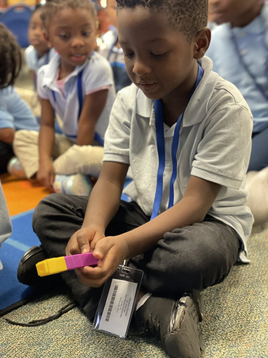 MathWithMsWade's tweet image. Love supporting Kinder in math! Today they identified ways to make the number seven. #MathCoach