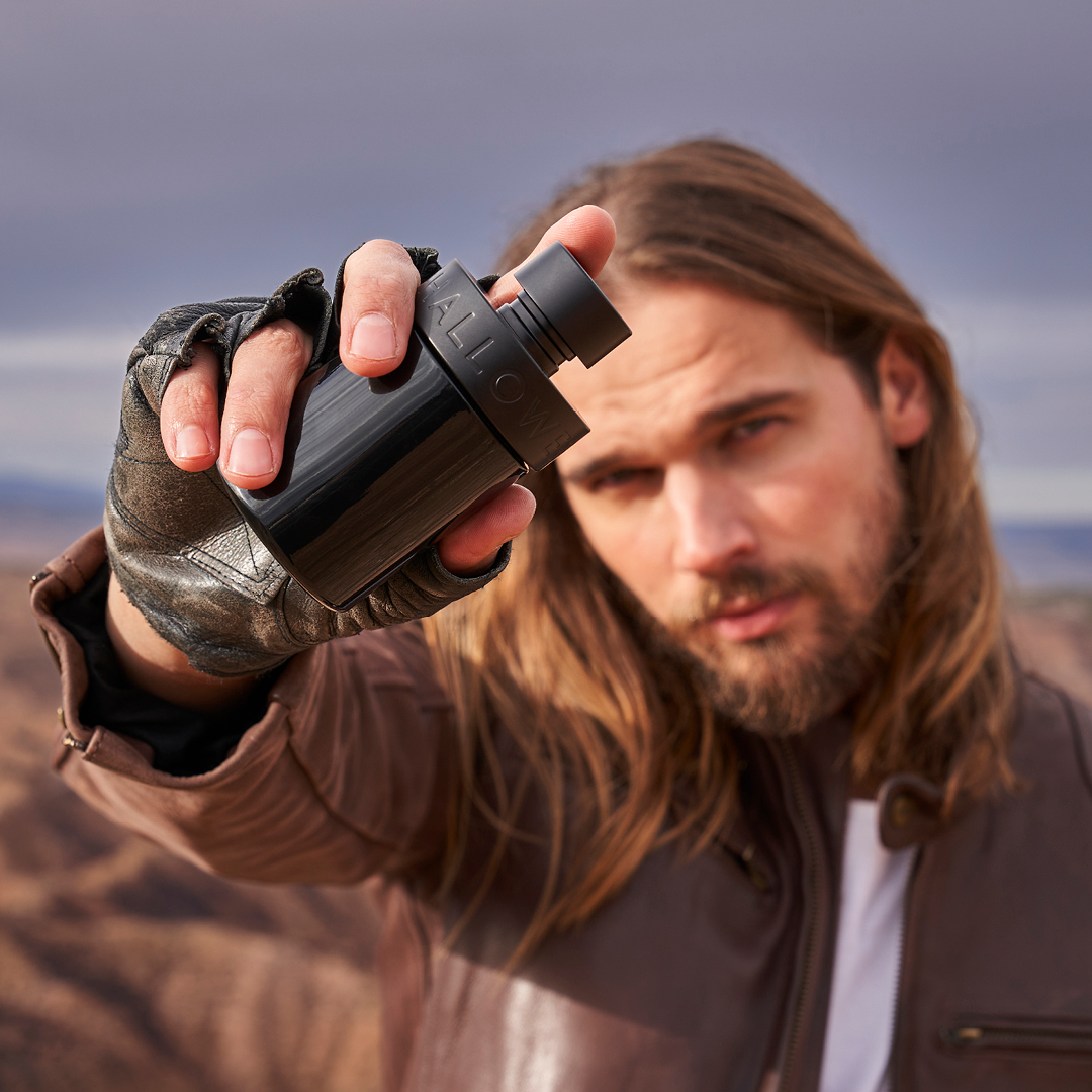 🔥 ¡Descubre el misterio de @hwnperfumes Man Mystery ! 🌟Este Eau de Parfum con notas de Pimienta Negra, Avellana y el intrigante Cosmofruit™, se vuelve extremadamente moderna y cautivadora. 🔥#HalloweenManMystery