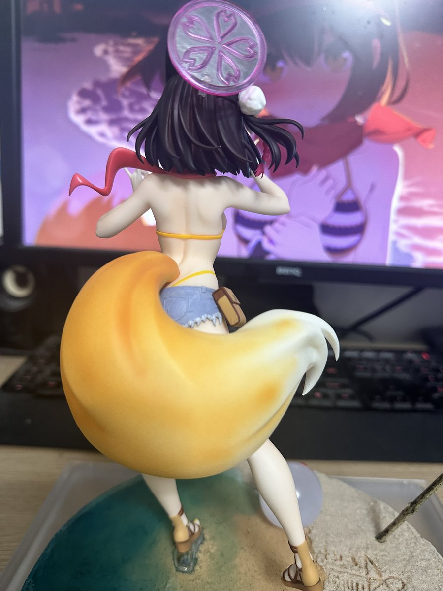 Okazunory's tweet photo. 原型:サークル紙飛行機様（@sougetsu_aoki ）の水着イズナ完成しました！
パーツがめちゃくちゃ綺麗で、殆ど処理の必要もない良キットでした！推しということもあり、制作過程も楽しくできたと思います！台座は初挑戦だったこともあり、かなりアラが目立つので気が向いたら手を加えるかもしれません。 https://t.co/V6UKxnwXxe