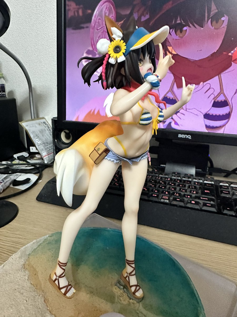 Okazunory's tweet photo. 原型:サークル紙飛行機様（@sougetsu_aoki ）の水着イズナ完成しました！
パーツがめちゃくちゃ綺麗で、殆ど処理の必要もない良キットでした！推しということもあり、制作過程も楽しくできたと思います！台座は初挑戦だったこともあり、かなりアラが目立つので気が向いたら手を加えるかもしれません。 https://t.co/V6UKxnwXxe