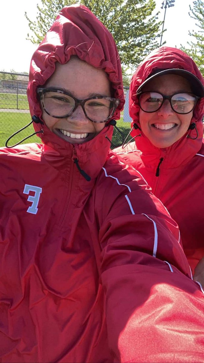 fisherssoftball's tweet photo. @kylee_jamess Happy Birthday to my favorite softball coach. https://t.co/aSlowxJG0i