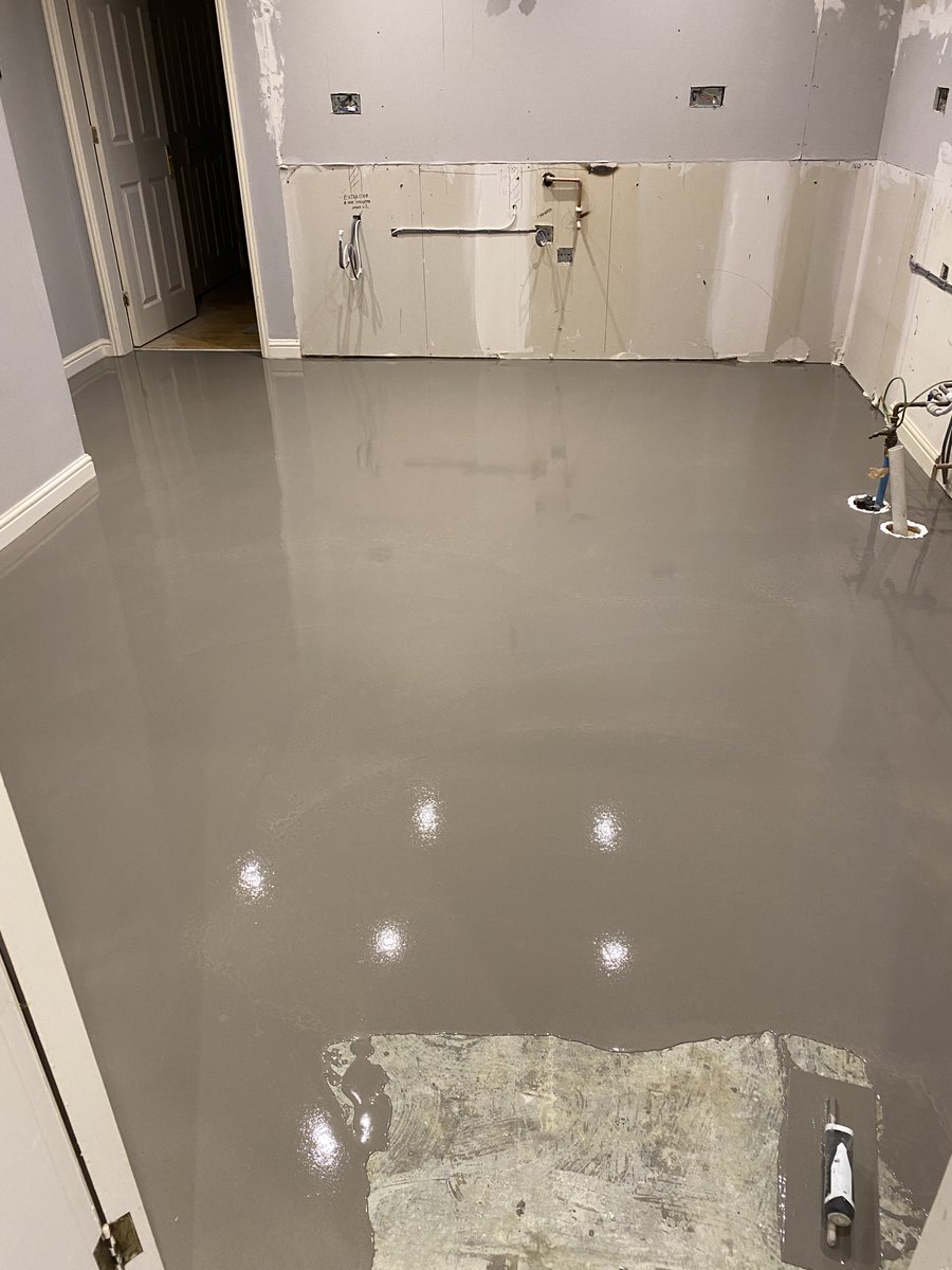 CarpetsInfo's tweet photo. A perfect installation all starts with the floor preparation. https://t.co/WpSYexphMb https://t.co/6JofjrIlIG