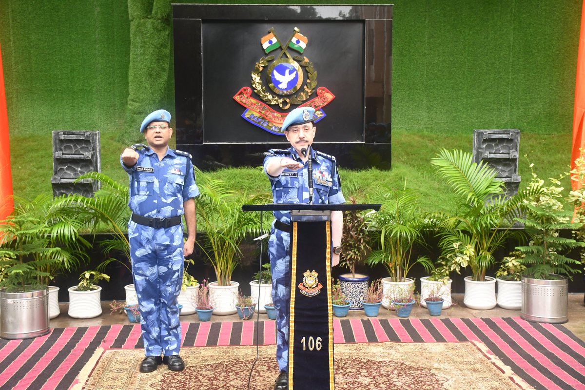 106BNRAF's tweet photo. #SwachhBharat Under leadership of Dr. Nisheet Kumar Commandant 106Bn RAF"Taking an oath on this auspicious day, October 2nd, to uphold the values of cleanliness &amp;106 raf organised a Swachhata Abhiyan at orphan house jamshedpur for a cleaner, greener future.#SwachhataHiSeva https://t.co/6d2srJlh55
