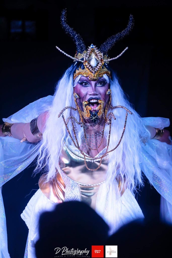 iskolarium's tweet photo. Dahil naniniwala ako sa lalim ng pagmamahal mo sa art of drag.

At naniniwala akong dasurv mo ng oportunidad upang lalong maipamahagi pa ang iyong talento at kwento.

Suportahin natin si @AvaManawari mga mahal. 🫶🏼✨

For inquiries, pls send her a DM. https://t.co/AFL02mwqaL