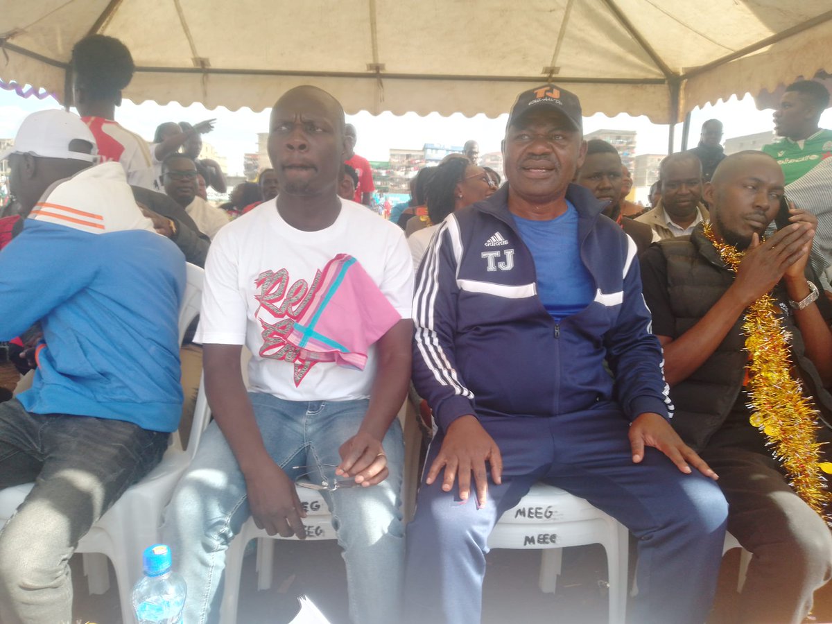 matharenorth13's tweet photo. Yesterday @ Drive -inn Primary School I joined family, relatives and friends of the late Hon Denis Otieno Otude , at a fundraising event to cater for his funeral and hospital expenses . I must take this earliest opportunity to thank everyone who turned up for the event. https://t.co/ORGi2Yiduz