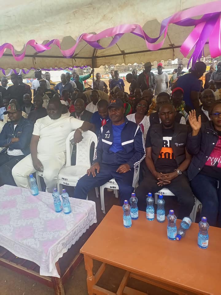 matharenorth13's tweet photo. Yesterday @ Drive -inn Primary School I joined family, relatives and friends of the late Hon Denis Otieno Otude , at a fundraising event to cater for his funeral and hospital expenses . I must take this earliest opportunity to thank everyone who turned up for the event. https://t.co/ORGi2Yiduz