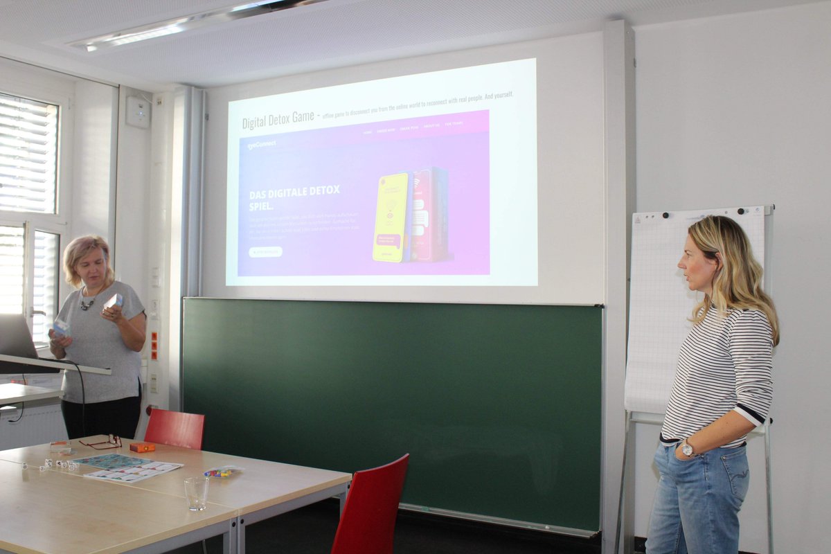 DIGIStep_SD's tweet photo. We are very happy about the implementation of the #DIGIStep Training school in @tudresden_de!

The training was grounded on knowledge exchange and co-created #learning experiences designed to enhance the knowledge and skills of #sustainability teaching staff. 

Thank you all! 🙂 https://t.co/WPiDJUTHIZ