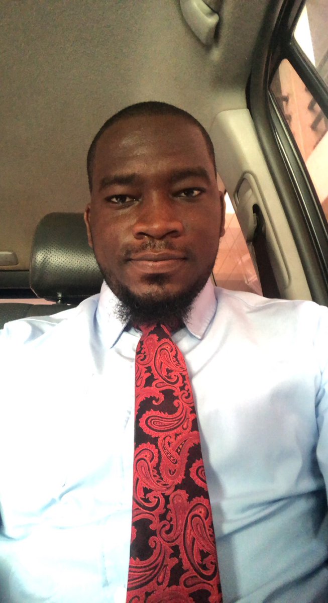 Damitemple's tweet photo. @ABUJAPLUG The Face                   The service https://t.co/yoehIYp0WM