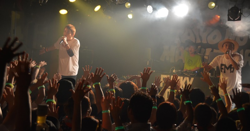 The_FirstTimesN's tweet photo. 【ライブレポート】FUNKY MONKEY BΛBY'S“因縁”の沖縄・桜坂セントラルにて『太陽の街ツアー』アンコール公演を開催

#ファンモン
#THEFIRSTTIMES 
@FMBCREWofficial

▼写真・記事の詳細はこちら