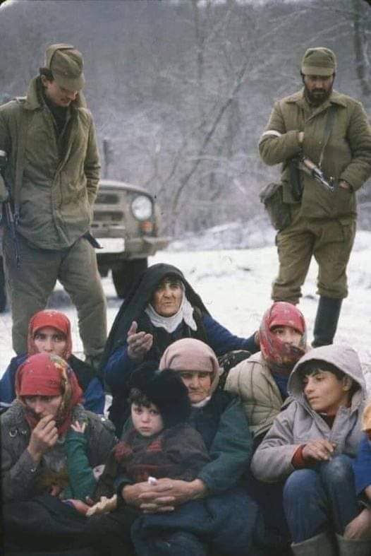 AlakbarSevinj's tweet photo. @DrTedros @WHO @MinHealth_Arm Why didn't we see the same concerns, fair approach to 1 mln #Azerbaijani refuges who had to leave their own lands #Karabakh 30 years ago because of #Armenianagressors, occupants ? The only corridor for children and peaceful people was death. #KarabakhisAzerbaijan https://t.co/zqGMa3W8pb