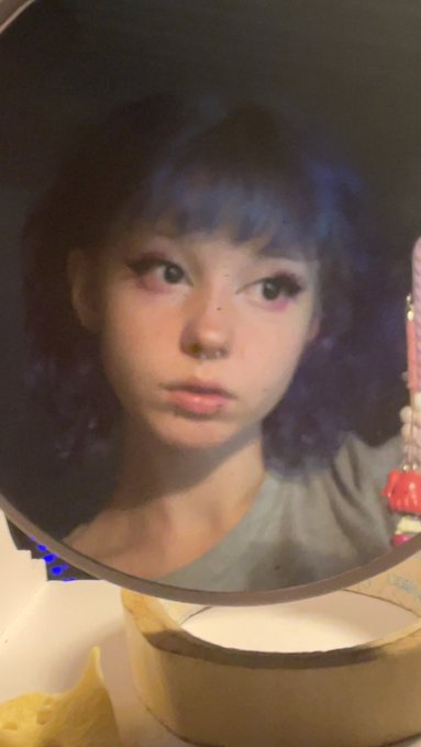 Hi twitter!!! Long time ago!!!!<3 https://t.co/ULHxUFYkGY<a href="/tag/leagueoflegends"class="tags"><span>#leagueoflegends</span></a><a href="/tag/cutegirl"class="tags"><span>#cutegirl</span></a><a href="/tag/girlwithglasses"class="tags"><span>#girlwithglasses</span></a>