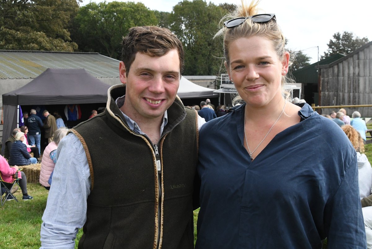 GBpointing's tweet image. This happy team have plenty to smile about . . . bring on the new point-to-point season! (starts November 5)
#funforall
pointtopoint.co.uk/news_articles/…
@pointingwessex1 #gopointing