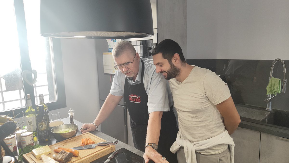 SixenFR's tweet photo. Dernier jour du #sixathon ! 🫡
Plus que quelques subs pour débloquer la fin de journée et l'émission surprise !
En attendant, @Boblegob2 en cuisine 👨🍳 (lien en dessous) https://t.co/wPTkQ5fZ4F