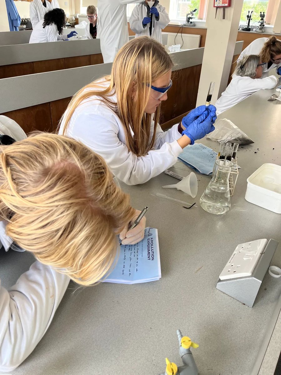 SRUC's tweet photo. Environmental Management students from our Edinburgh campus have been testing out various chemical pollutants &amp; the impact on air, soil &amp; water. They used chemicals that we're exposed to every day to work out how they interact &amp; the time it takes for each to move through mediums. https://t.co/UXe5nal02d