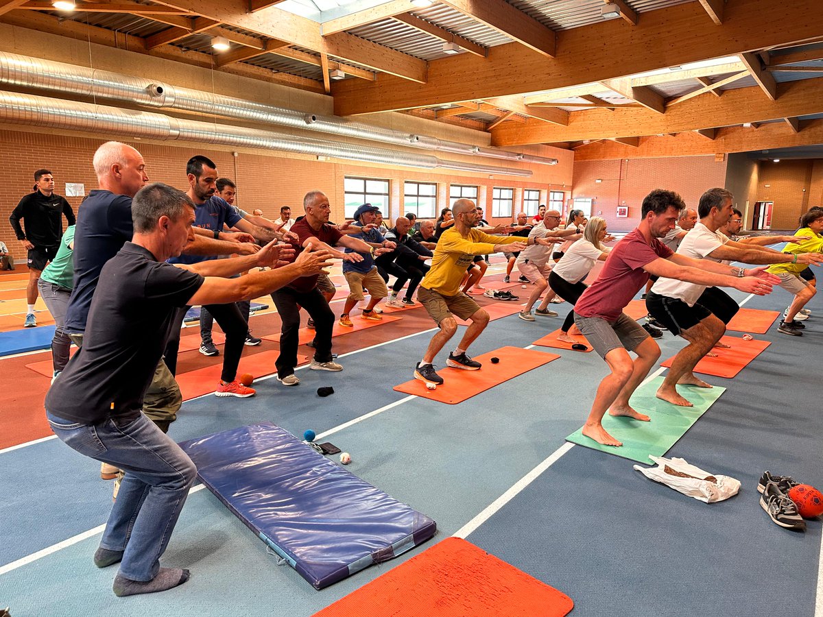 atletismoRFEA's tweet photo. 📍 @CARD_Leon_ 

Vuelta al cole con el primer 𝐂𝐥𝐮𝐛 𝐝𝐞 𝐞𝐧𝐭𝐫𝐞𝐧𝐚𝐝𝐨𝐫𝐞𝐬 de este octubre:

✅ Mediofondo, fondo y marcha

🔜 20-22 Velocidad, relevos y vallas
🔜 27-29 Saltos, lanzamientos y combinadas

¡Te esperamos! 🔗 https://t.co/qTiy5uHzGL https://t.co/h9LD5bhAda