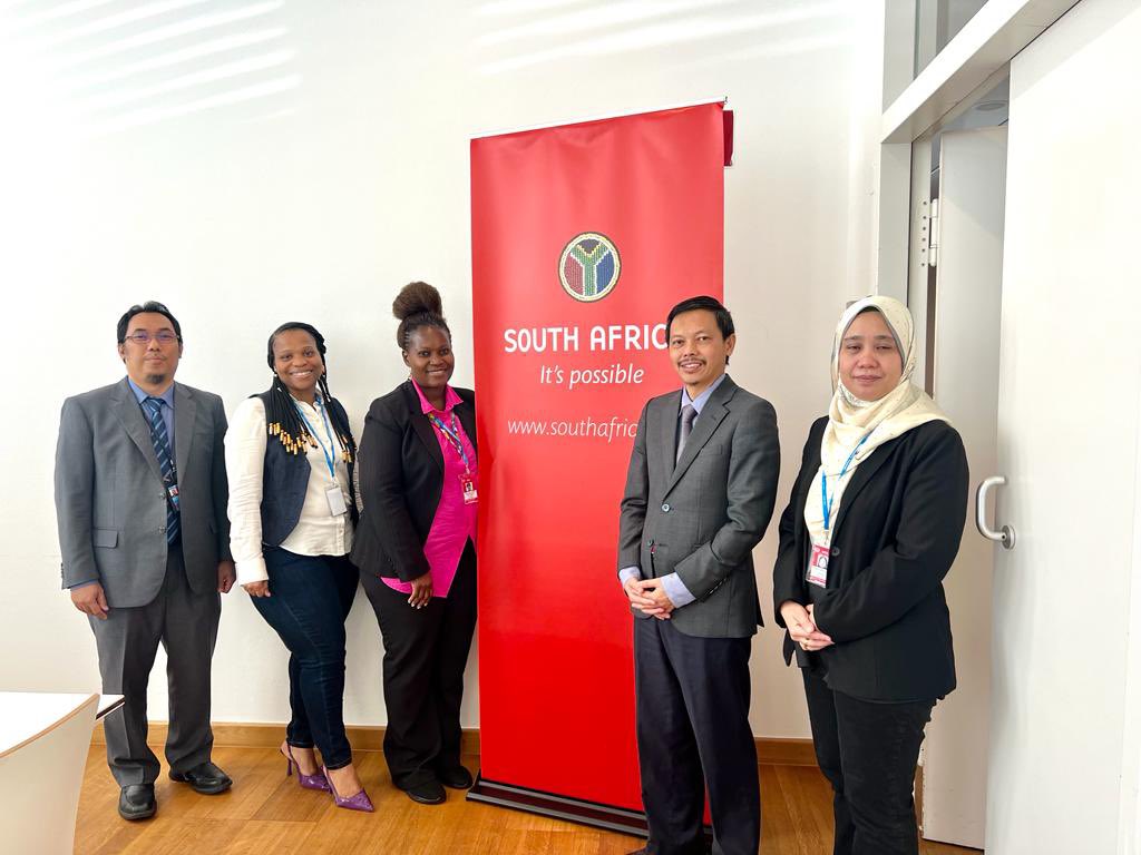 National Radioactive Waste Disposal Institute CEO, Dr Margaret Mkhosi held a bilateral meeting with the Malaysian Nuclear Agency led by the Agency's Director General, Dr Rosli Bin Darmawan. #IAEAGC