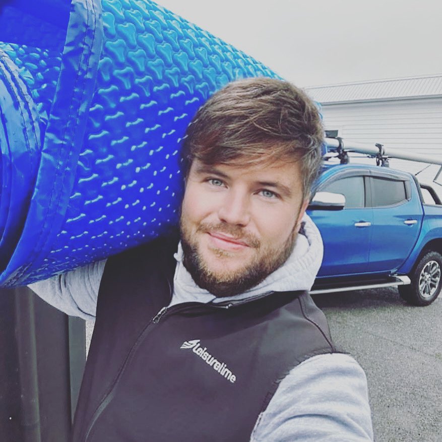 Looking for a spa or pool cover specialist with two decades of experience? Look no further!

I'm Chris Graham, and I'm the go-to person for high-quality spa and pool covers. I pride myself on providing my customers with the best possible products and service,maintenance.