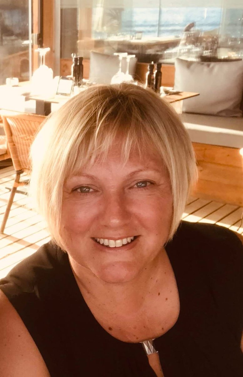 Proud to announce one of our Advanced MS Champions (AMSC) from Cumbria achieving the title of Queen’s Nurse. Sharing her skills &amp; knowledge from district nursing to an AMSC role is vital. Well deserved.  <a href="/CaitlinSorrell/">Caitlin Sorrell</a> @MSTrustforHPs @MSTrustCEO @TheUKMSSNA <a href="/michelles3293/">Michelle Davies</a>