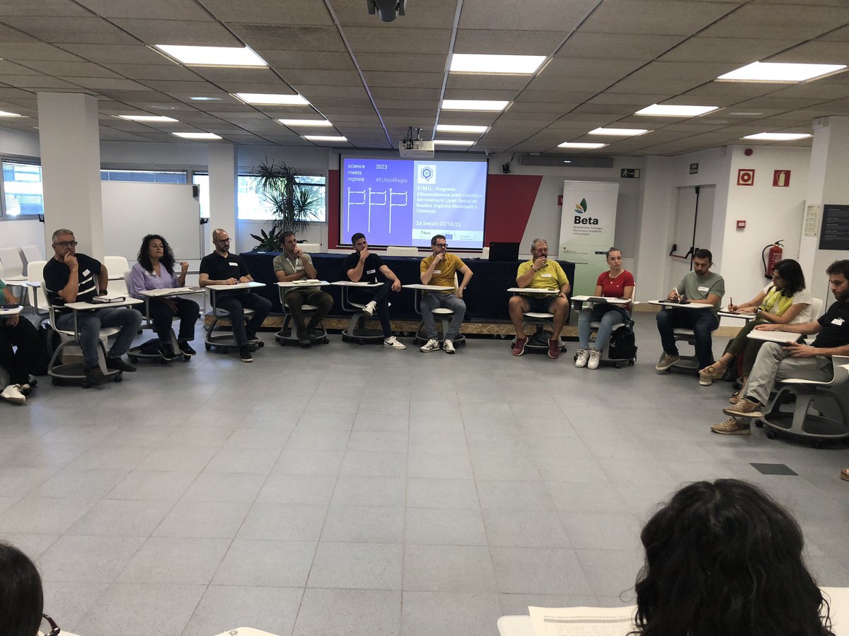 Oriol_Lazaro's tweet photo. Avui hem estat a @BETA_TechCenter per participar a la jornada de treball del projecte @Simil_cat 
La gestió dels #Residus és clau pels #municipis i cada cop és més car 💰 gestionar-los i que cal cumplir amb la nova llei i els % que marca la #UE 
#campdevanol https://t.co/prIkCfrOjG