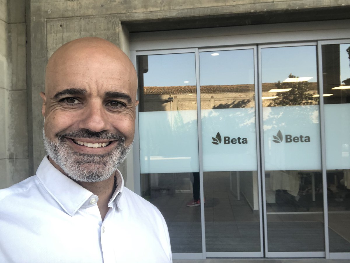Oriol_Lazaro's tweet photo. Avui hem estat a @BETA_TechCenter per participar a la jornada de treball del projecte @Simil_cat 
La gestió dels #Residus és clau pels #municipis i cada cop és més car 💰 gestionar-los i que cal cumplir amb la nova llei i els % que marca la #UE 
#campdevanol https://t.co/prIkCfrOjG