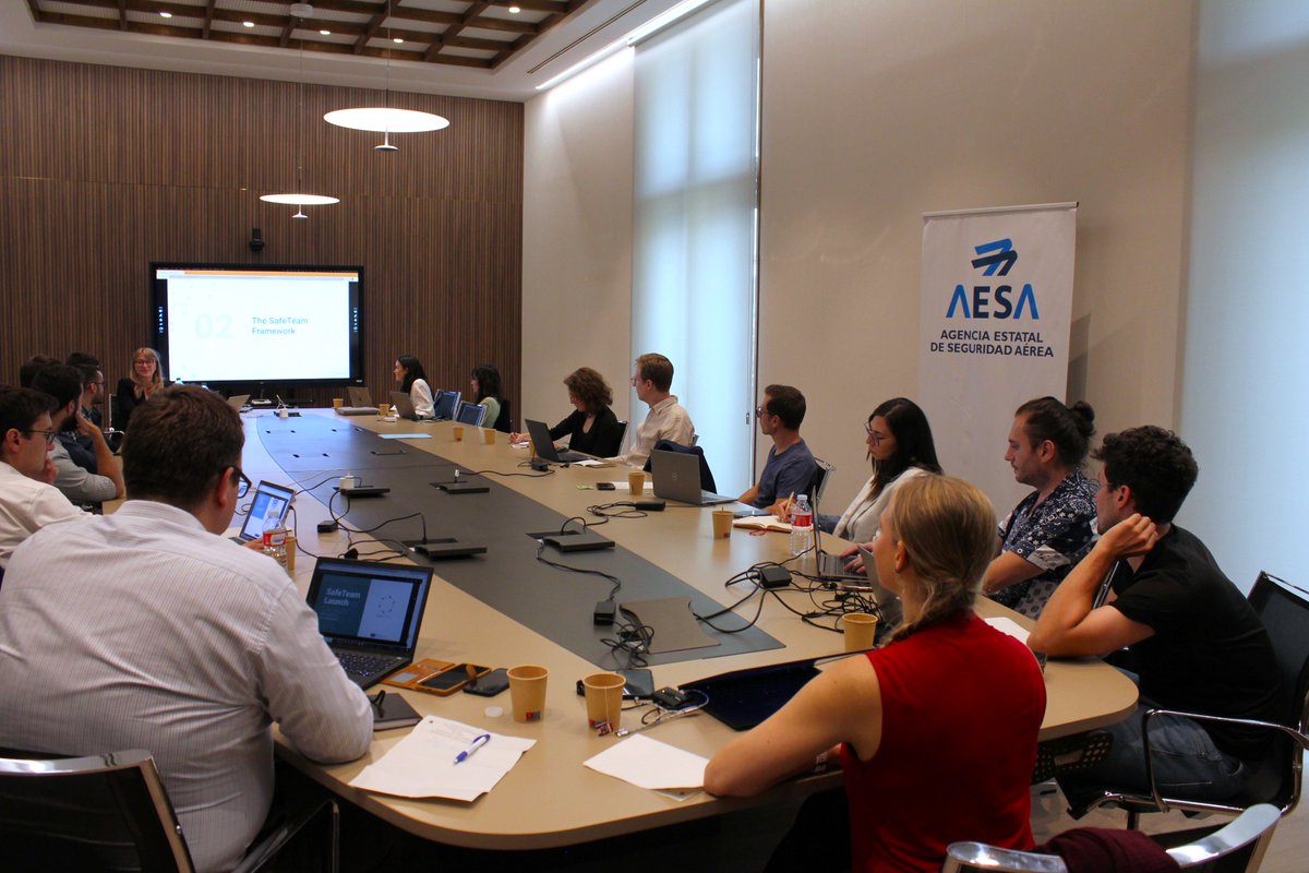 AesaSpain's tweet image. 🇪🇺 @AESAspain acoge la reunión del Consorcio #SafeTeam, un proyecto financiado por el Programa #HorizonteEuropa de @ComisionEuropea.

👉 Su objetivo es el desarrollo de aspectos relacionados con los factores humanos #FFHH en el uso de asistencias digitales en #aviación.