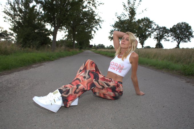 Eine sch&ouml;nen Start in die kurze Woche w&uuml;nsche ich dir !! Heute mache ich dann auch mal #casualmonday<a href="/tag/blond"class="tags"><span>#blond</span></a><a href="/tag/blonde"class="tags"><span>#blonde</span></a><a href="/tag/blondehair"class="tags"><span>#blondehair</span></a><a href="/tag/mondaymotivation"class="tags"><span>#mondaymotivation</span></a><a href="/tag/casualmonday"class="tags"><span>#casualmonday</span></a>