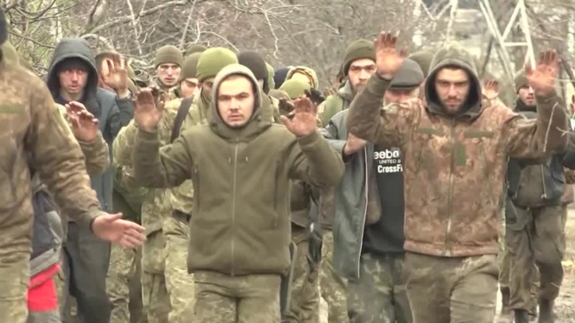 andrearthurciel's tweet photo. La guerre en Ukraine achève!

« C'est une histoire que les médias occidentaux ne veulent pas que vous voyiez. »

-Clayton Morris.

* https://t.co/4N4Xq2NPUW