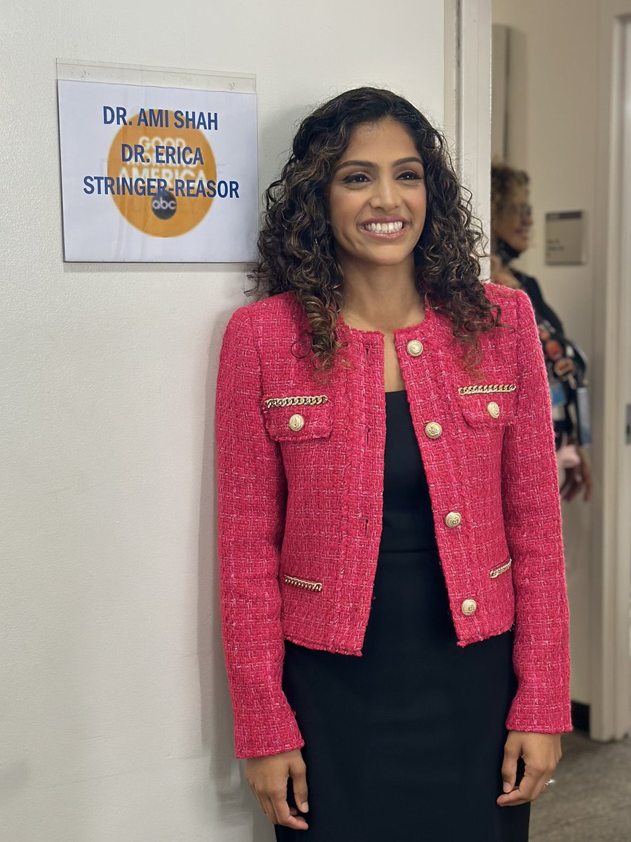 Good morning from Times Square! @NorthwesternMed oncologist @AmiShahSri joins @GMA to kick off #BreastCancerAwarenessMonth. Tune in this morning!