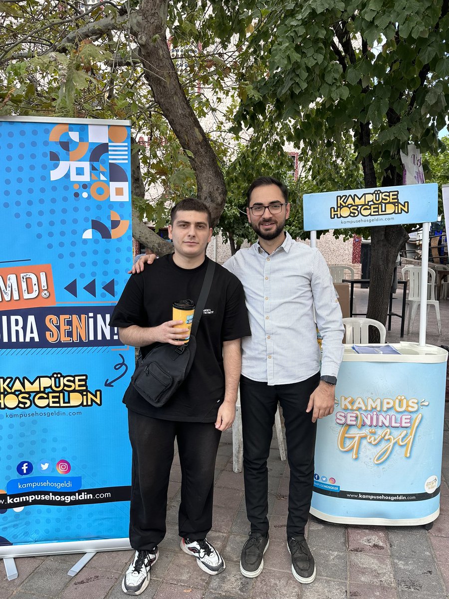 AkGenclikKmlps's tweet photo. 📍Demokrasi Üniversitesi, Ulucak 

Üniversitelerin öğrencilere kapılarını açtığı yeni eğitim yılının ilk gününde ilçemizde bulunan Demorasi Üniversitesi Hazırlık kampüsünde öğrenci kardeşlerimizi “Kampüse Hoşgeldin” standımız ile karşıladık. https://t.co/wXQCuRU0Zn