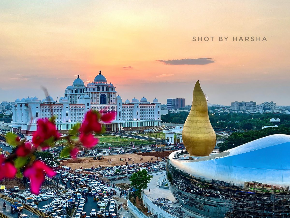 Romanticising Secretariat
.
📍Hyderabad
.
#shotoniphone #hyderabad #secretariat #telangana <a href="/KTRBRS/">KTR</a> <a href="/RaoKavitha/">Kavitha Kalvakuntla</a> <a href="/DileepK/">దిలీప్ కటారి - (Dileep Katari)</a> <a href="/SmitaSabharwal/">Smita Sabharwal</a> <a href="/HiHyderabad/">Hi Hyderabad</a> <a href="/PeopleHyderabad/">𝗣𝗲𝗼𝗽𝗹𝗲 𝗼𝗳 𝗛𝘆𝗱𝗲𝗿𝗮𝗯𝗮𝗱</a> <a href="/HyderabadMojo/">Hyderabad Mojo</a> <a href="/hydcitypolice/">Hyderabad City Police</a> <a href="/THHyderabad/">The Hindu-Hyderabad</a> <a href="/HydTimes/">Hyderabad Times</a> <a href="/TheRealHimanshu/">Himanshu Rao Kalvakuntla</a>