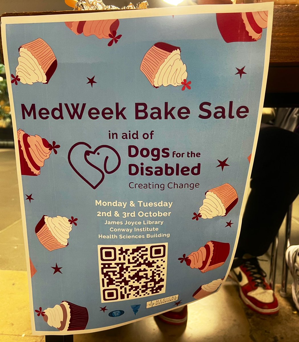 Would you look😍😍 🐶 l! Adorable cookies @ucddublin Health Sciences Centre @ucdmedsoc bake sale. All proceeds @ucddublin #MedWeek in aid of Dogs for the Disabled @DogsforDisable1