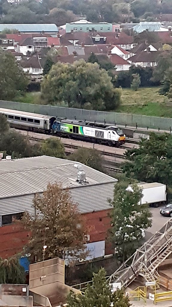 WilsonBone's tweet photo. #Guesstheconnection
A Sunday afternoon of @NFL yesterday at Wembley and a trip to the beverage dispensing facilities within the stadium timed just right to get @chilternrailway 'Cat' 68014 shunting it's ecs into Wembley stadium siding.
@Jaguars + 🐈 https://t.co/pqEa3QdZZb