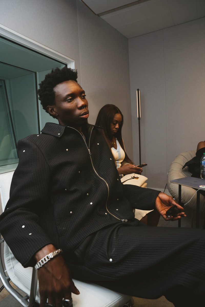 BlaqBonez's tweet photo. every step this year has been leading to this point, the inevitable conclusion where emeka shines like crazy, and no one’s capable of stopping it. Welcome to October #EMS https://t.co/nEqJea3Cim