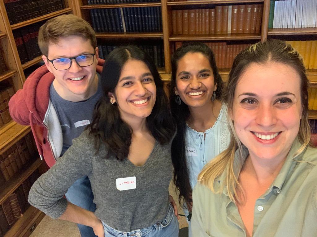 Several of the @vaquerizas_lab members went to the @MRC_LMS @LmsStudents PhD retreat last Friday at @RoySocChem, focused on scientific careers outside academia. It was a really interesting discussion on alternative career paths stemming from science. We had a blast!