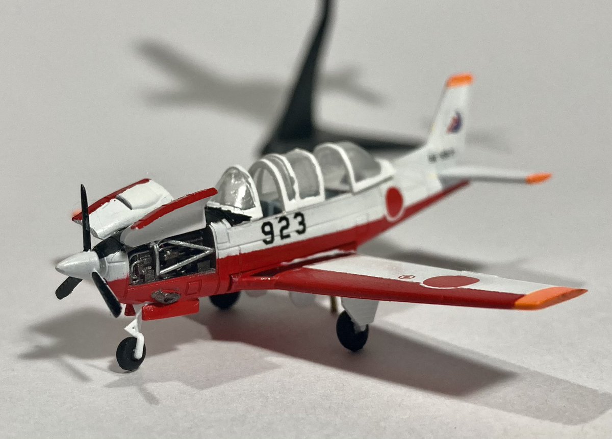 Souryu46120344's tweet photo. 完成！！

1/144 航空自衛隊T-7練習機

4月のオフ会でサンプルを展示してから約半年、ようやく完成版を製作することができました！！デカールはCK Mod Kits社製、防府、静浜、岐阜の各機体を再現しています！！
#144スケモ https://t.co/TCfisGdEv3