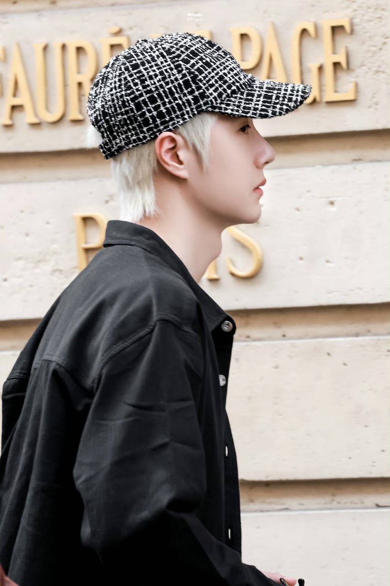 N8597N's tweet photo. นี่คือเถียนที่หวานกว่ารักแรกสินะ🥹🥹 
#CHANELSpringSummer #CHANELShow #WangYibo 
 #WangYibo_WelcomeToParis

WANG YIBO IN PARIS https://t.co/2U4Aj86S41