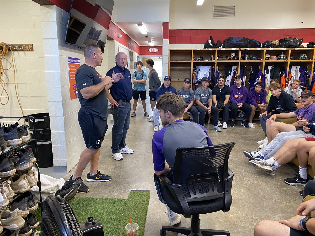 Thank you to Alum @BenjieMeleras for taking the time to swing by the Mac and tell his story!  It’s a unique baseball career that took him from a 16yo Canadian to all over Europe and the U.S.!  He is believed to be the youngest Graduate at the age of 19!! #RollBart #AlumSeries