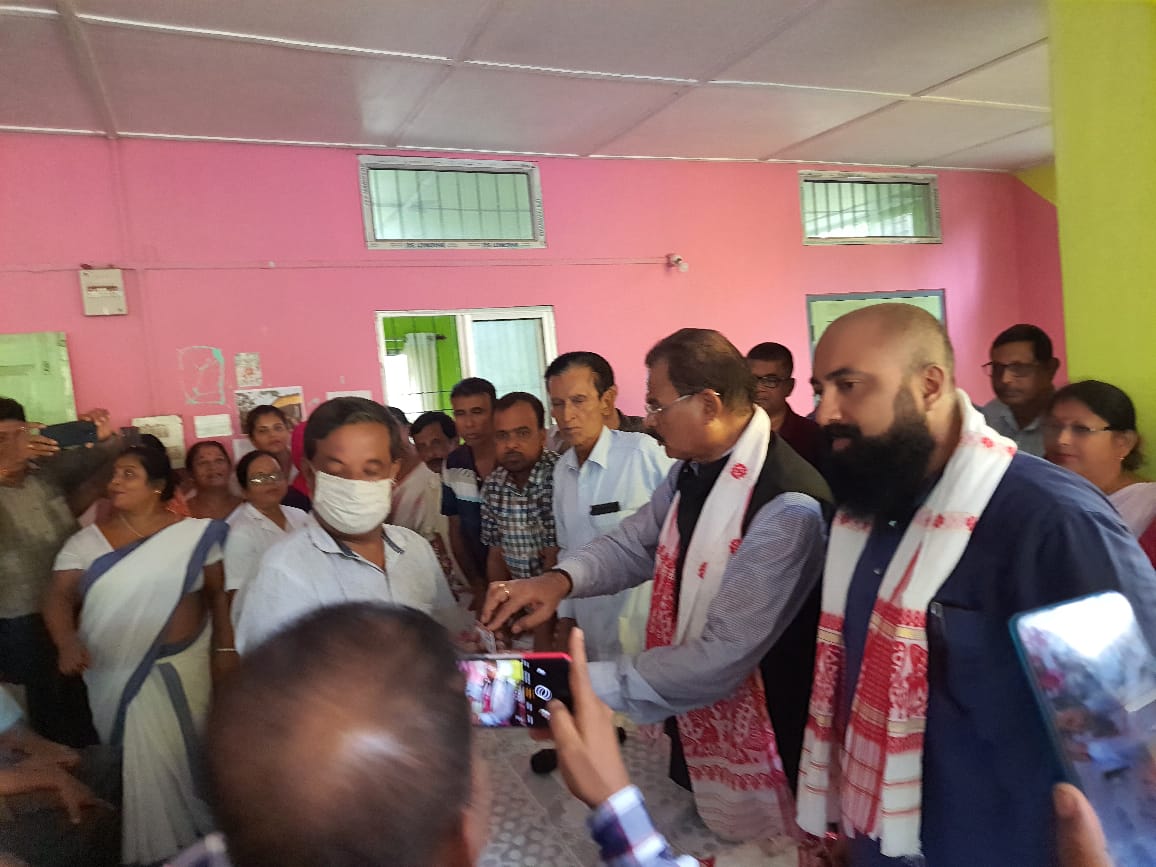 mriganka_dr's tweet photo. #sewapakhawada .. we believe in #sewahisangathan .. today took part in distribution of #ayusmanbharat health card in Bar-Naddi, #dharmapur LAC, These card provide #free_treatment upto #5lac .. @cmpatowary @BJP4Nlb @BJP4India @BJP4Assam https://t.co/oue1nVmXRz