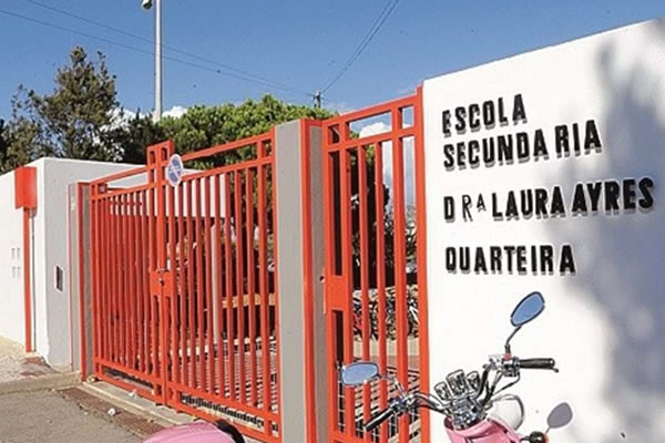 algarve_news's tweet image. Quarteira: Teenager hospitalised after being attacked inside school.
algarvedailynews.com/news/22491-qua…
#Quarteira #studentattack #hospitalised #attack #insideschool #Portugal #news #algarve #algarvedailynews #latestnews #algarvenews #localnews