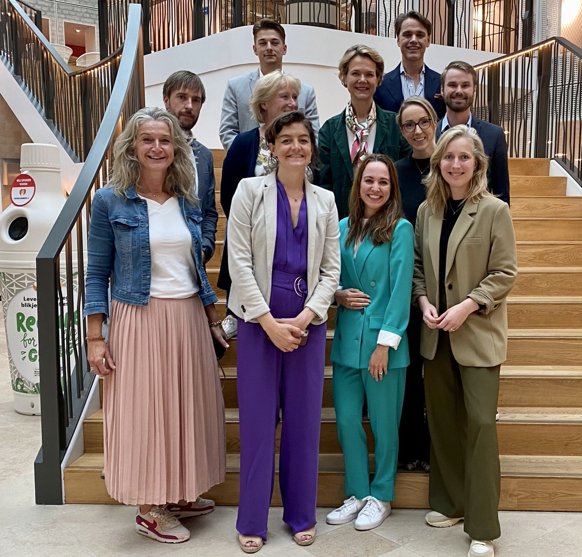 Collega's van <a href="/DefenceChildren/">Defence for Children Nederland</a> <a href="/Fier_NL/">Fier!</a> en <a href="/spine_ngo/">Spine</a> spraken met @CatharinaRinzema over kinderrechten en de veiligheid van kinderen. Onderwerpen waar wij ons stuk voor stuk iedere dag hard voor maken. Dank <a href="/PostcodeLoterij/">Postcode Loterij</a> voor het faciliteren van deze ontmoeting!💛
