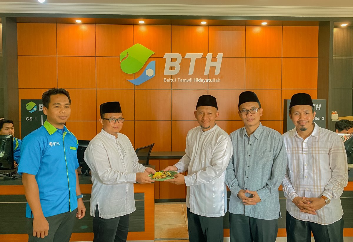 pphidabatam's tweet photo. Kegiatan Pegajian dan Launching Baitut Tamwil Hidayatullah (BTH) Batam

Batam, 30 September 2023 https://t.co/TNh6yM1NWd