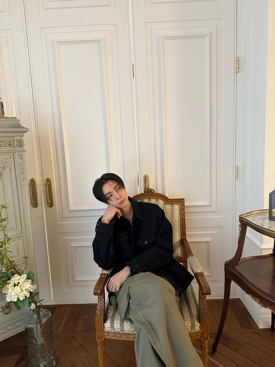 jsuhsource's tweet photo. 231002 - 🐱🫧💌 https://t.co/TaGNDNF04u