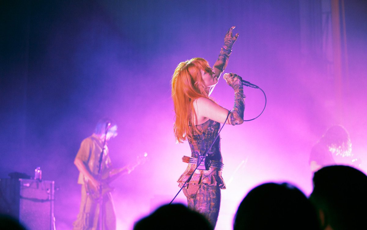 YELYAHPOI's tweet photo. one year ago today, paramore kicked off the Fall 2022 Tour in Bakersfield, CA. this marked their first time back on the road since 2018 and saw the live debut of This Is Why https://t.co/8INPuk9hhP