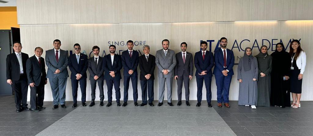 شارك سعادة السيد سعود بن جاسم الجفيري سفير دولة قطر لدى جمهورية سنغافورة، الأسبوع الماضي، في الحفل الختامي الذي أقيم لوفد مهندسي #أشغال وذلك على هامش مشاركتهم في برنامج تدريبي تم عقده بالتعاون مع هيئة النقل البري السنغافورية LTA خلال الفترة من 25 - 28 سبتمبر.
#الخارجية_القطرية