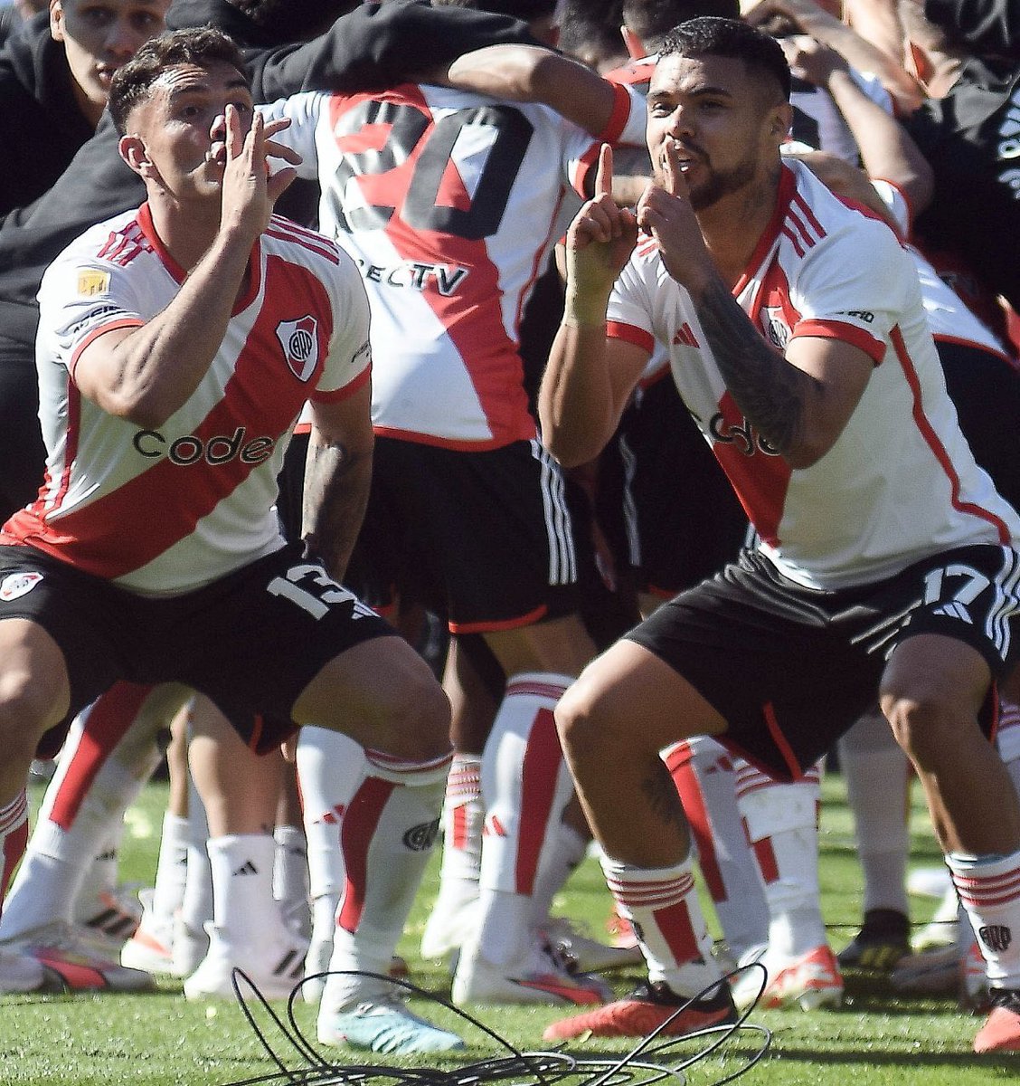 lauti_rioss's tweet photo. Boca no tiene marido
Boca no tiene mujer
Pero tiene en el cul•
La pij4 de River Plate https://t.co/hRd8BErBB1