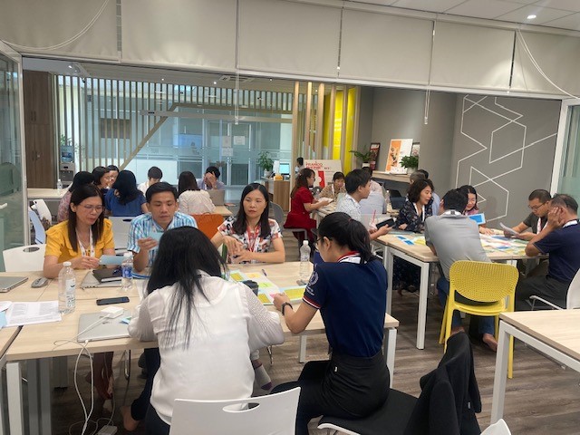 RavYael's tweet photo. It has been a great 1st day at @DHBKHN_HUST with @QED_Tweets colleagues  Gaby and Jenny delivering the training on UK, VN and ASEAN region qualification frameworks and benchmarks​; robust quality assurance systems​ and achieving international recognition of qualifications​👏🇻🇳🏴󠁧󠁢󠁷󠁬󠁳󠁿 https://t.co/C1glgU4Cwp