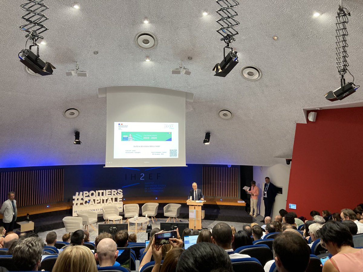 Baret22841291's tweet image. Ouverture de la session à l’@IH2EF de la Promotion #Colette #Besson #Perdir 2023