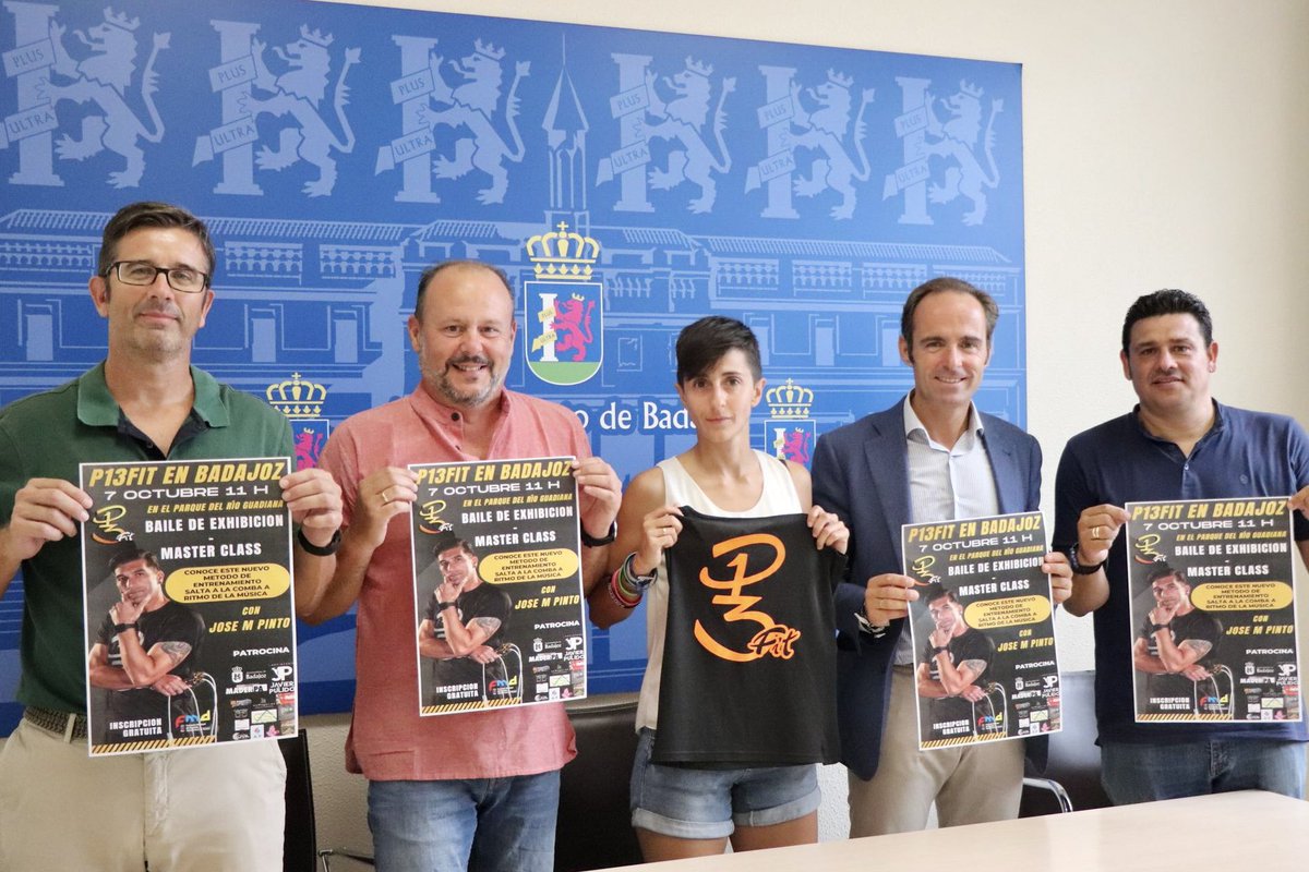 aytodebadajoz's tweet photo. 🎽 El próximo sábado 7 de octubre a las 11:00 el parque del #RíoGuadiana acogerá el baile de exhibición y master class de la modalidad #P13Fit en #Badajoz
➡️ Un método de entrenamiento que combina el salto a la comba con la música. https://t.co/Y6qqZEXE6I